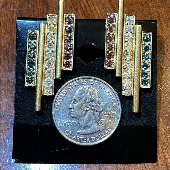 Vintage Monet Gold Tone Bars Red White Blue Rhinestones Clip On Earrings - Picture 3 of 6